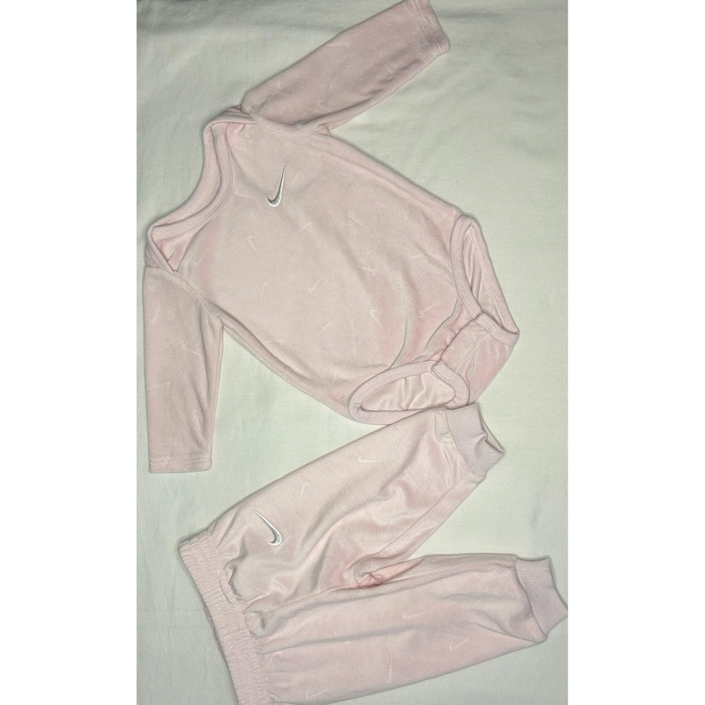 Nike Baby Bodysuit Jogger Pants Set Girls 6M Pink Velour Swoosh Logo 2 Piece - Picture 4 of 14
